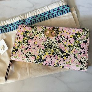 TORY BURCH gemini link zip continental wallet in flower field